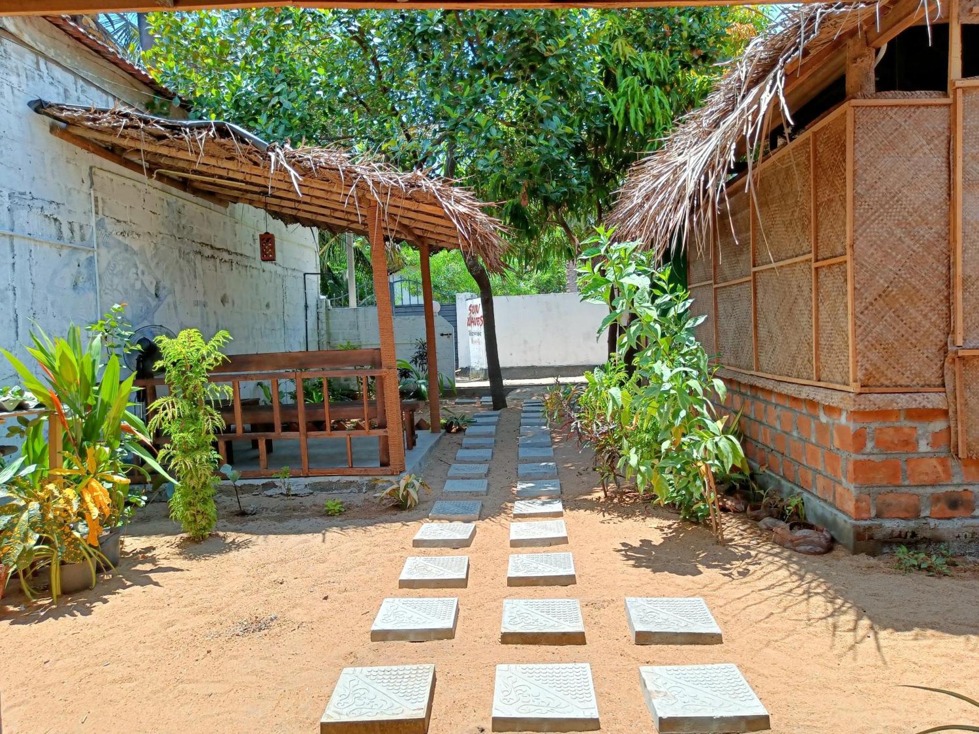 Kingly Aroma Hotell Arugam Bay Exteriör bild