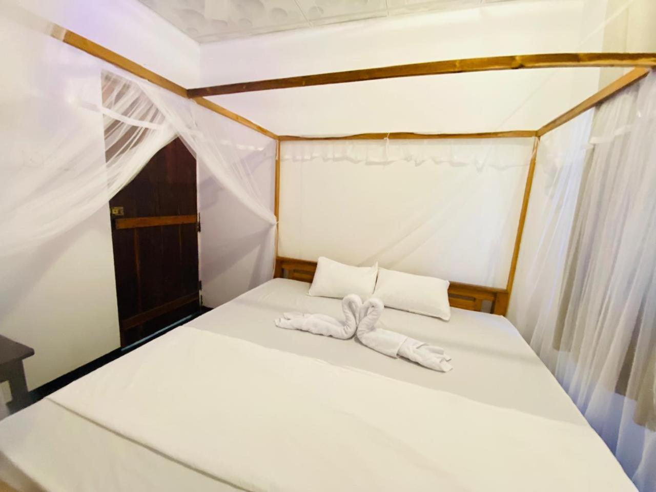 Kingly Aroma Hotell Arugam Bay Exteriör bild