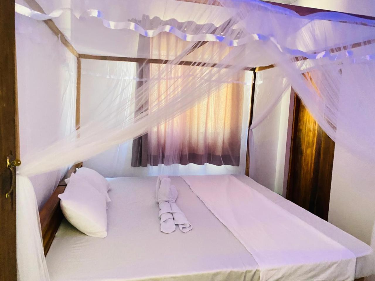 Kingly Aroma Hotell Arugam Bay Rum bild